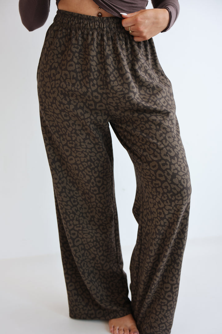 Jersey Jogger Pants mit Leoprint Nuna
