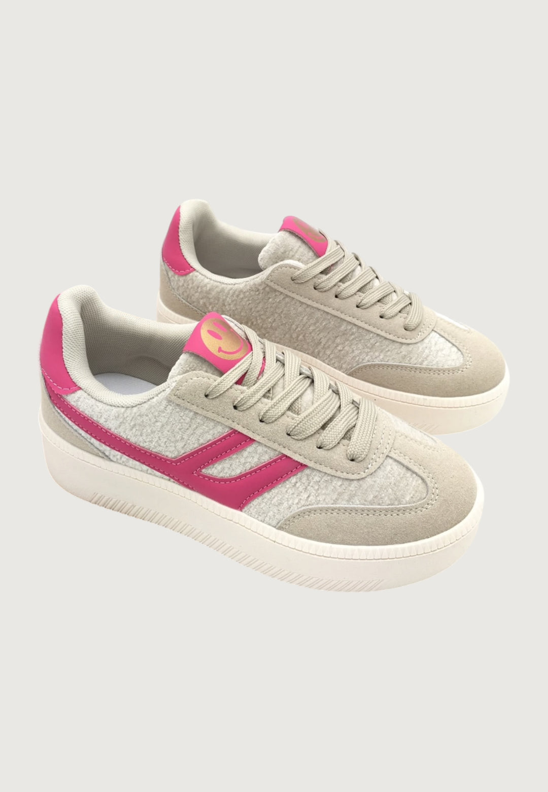 Smile Club Sneakers