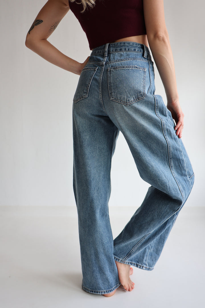 Relaxed Barrel Fit Jeans Juna
