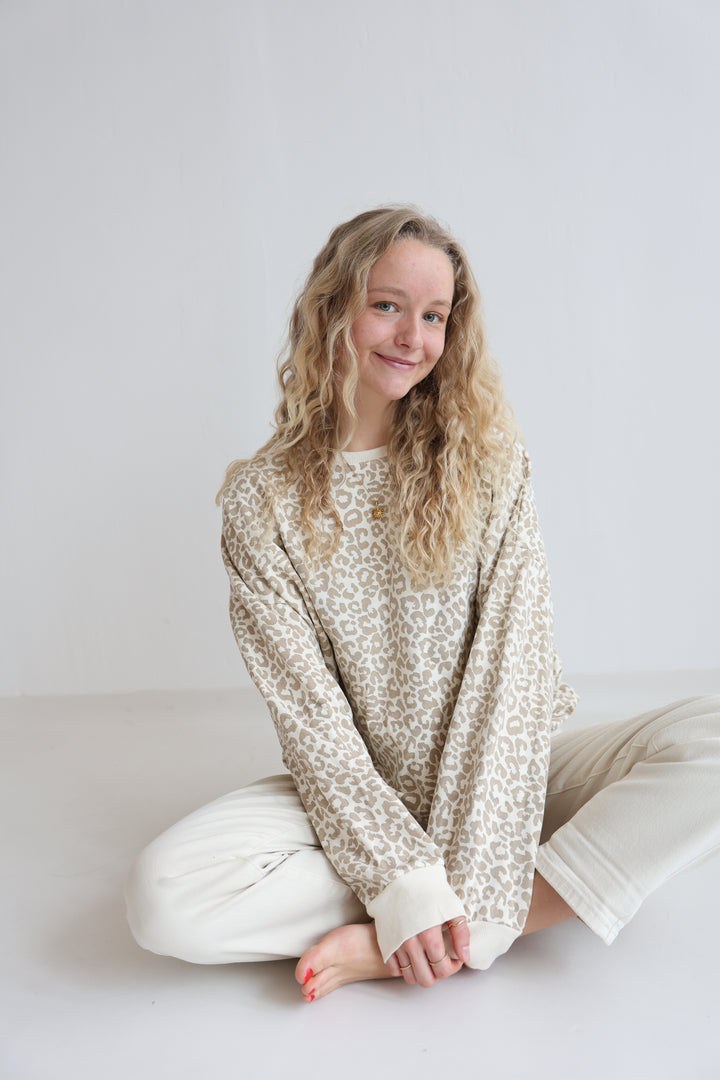 Sweater mit Leoprint