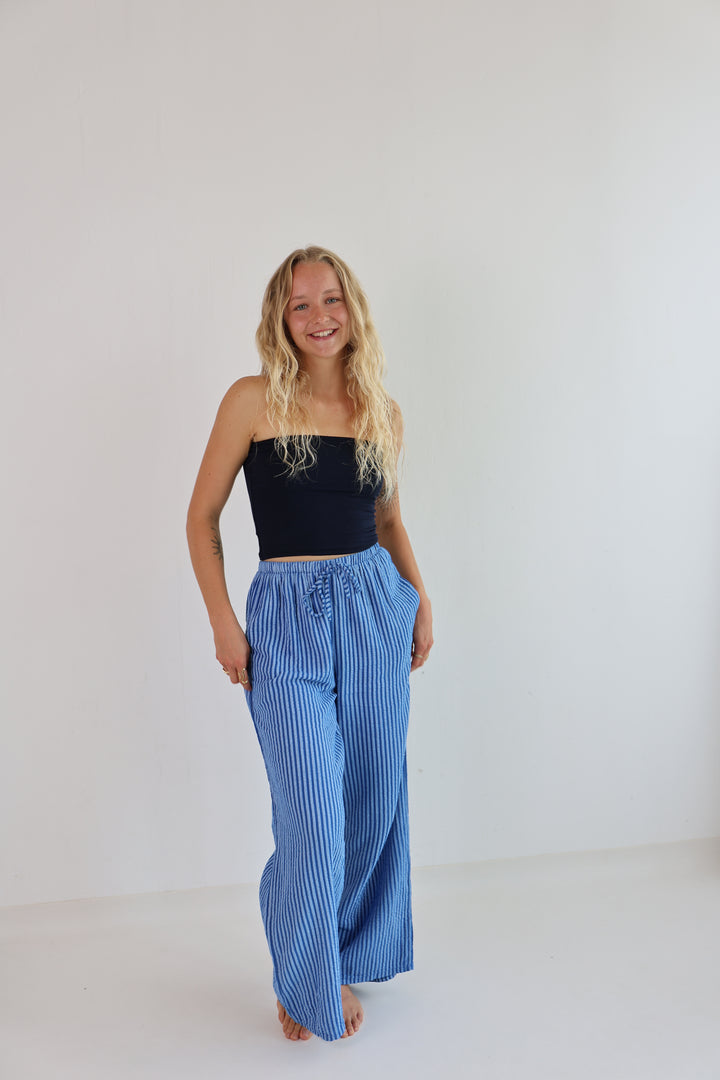 Lange Musselinhose mit Streifen Little Lines