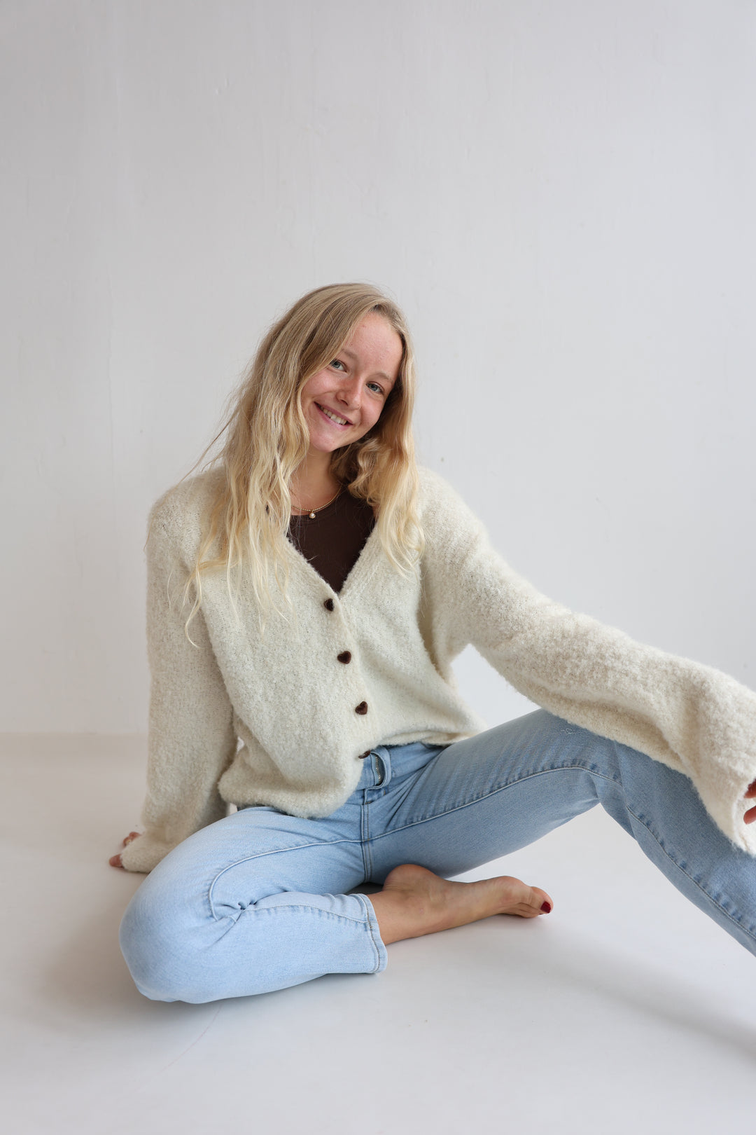 Kuscheliger Cardigan mit Herzknöpfen Tara