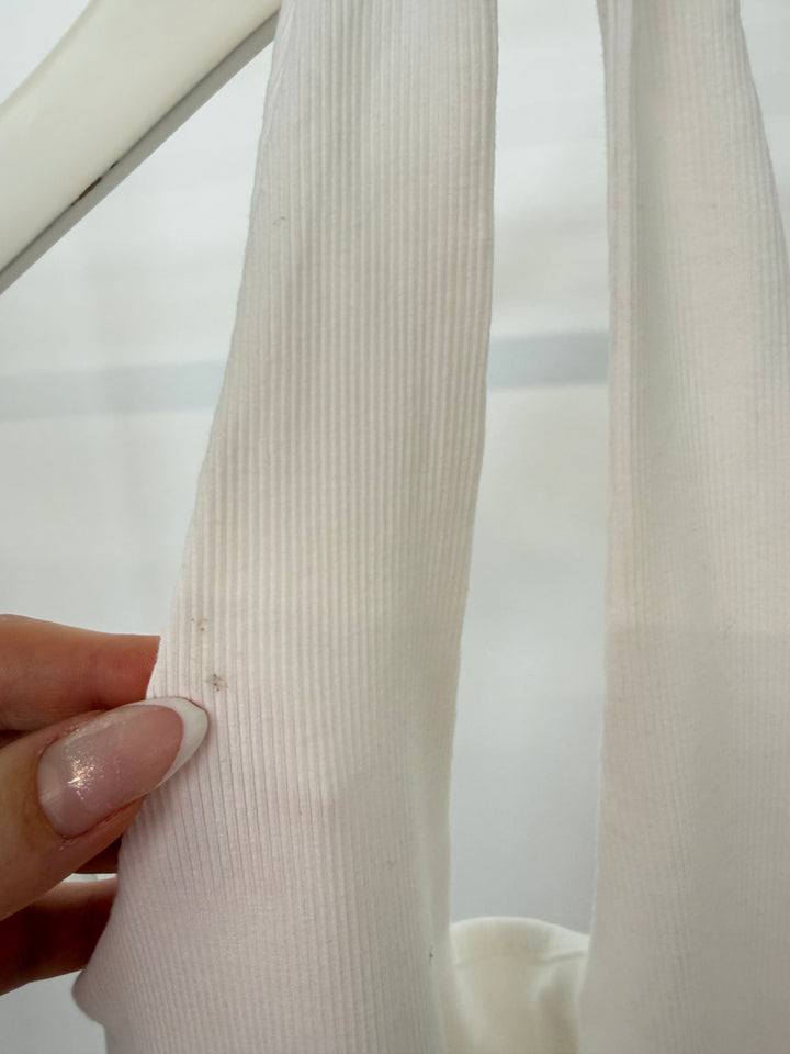 SLIM FIT NECKHOLDER TOP OFFWHITE GR.M/L (B-WARE)