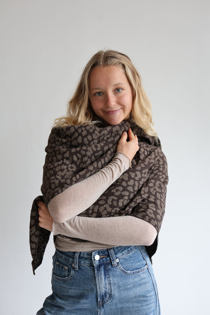 Großes Musselintuch mit Leoprint