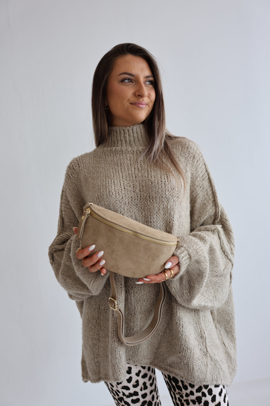 Crossbody Bag Small aus Wildleder