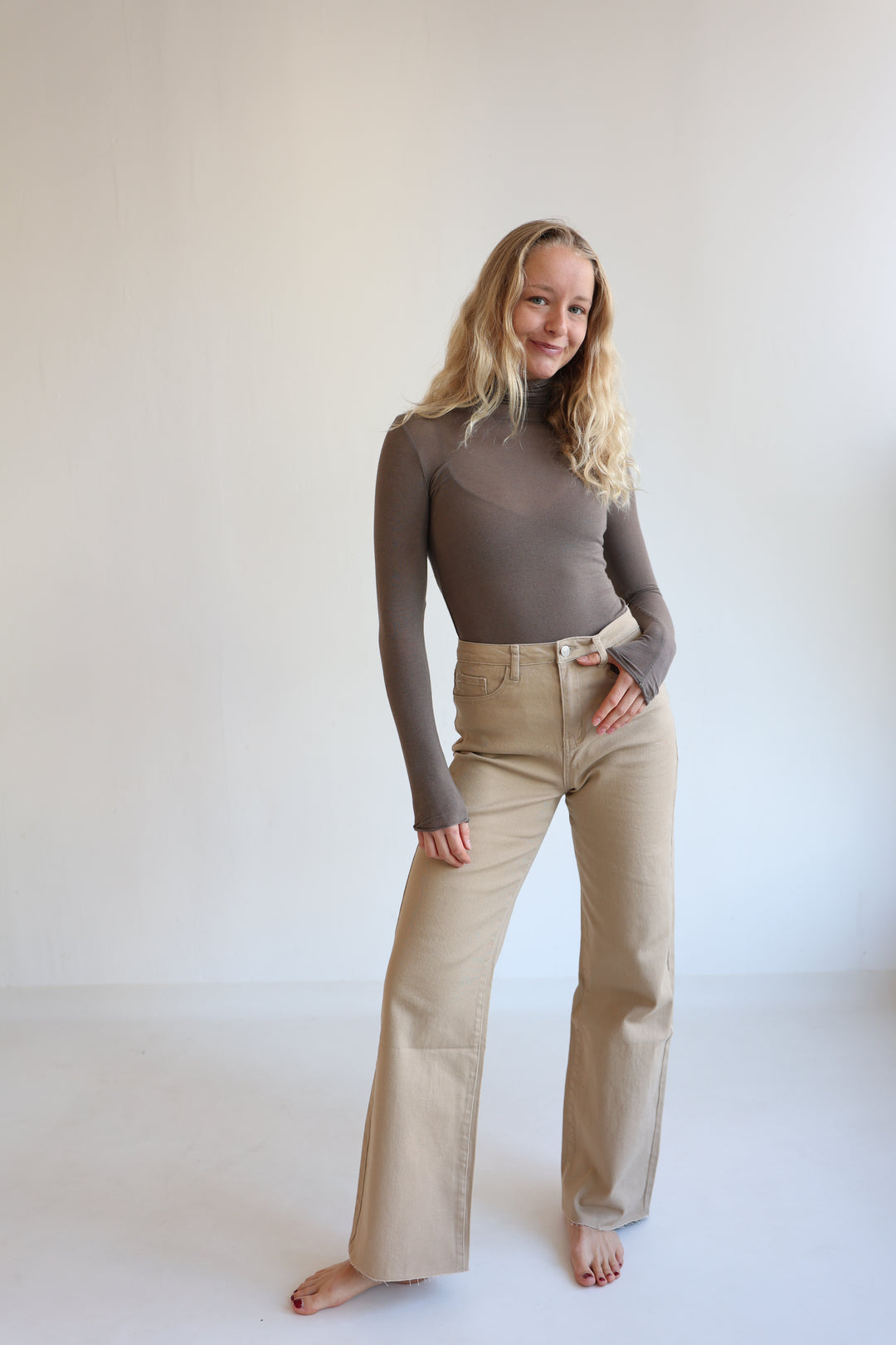 Straight Fit Jeans in Beige Aurelia