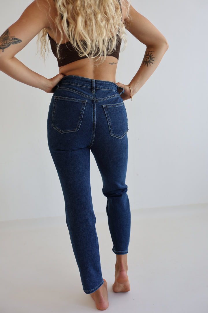 Mom Jeans Dark Blue Days