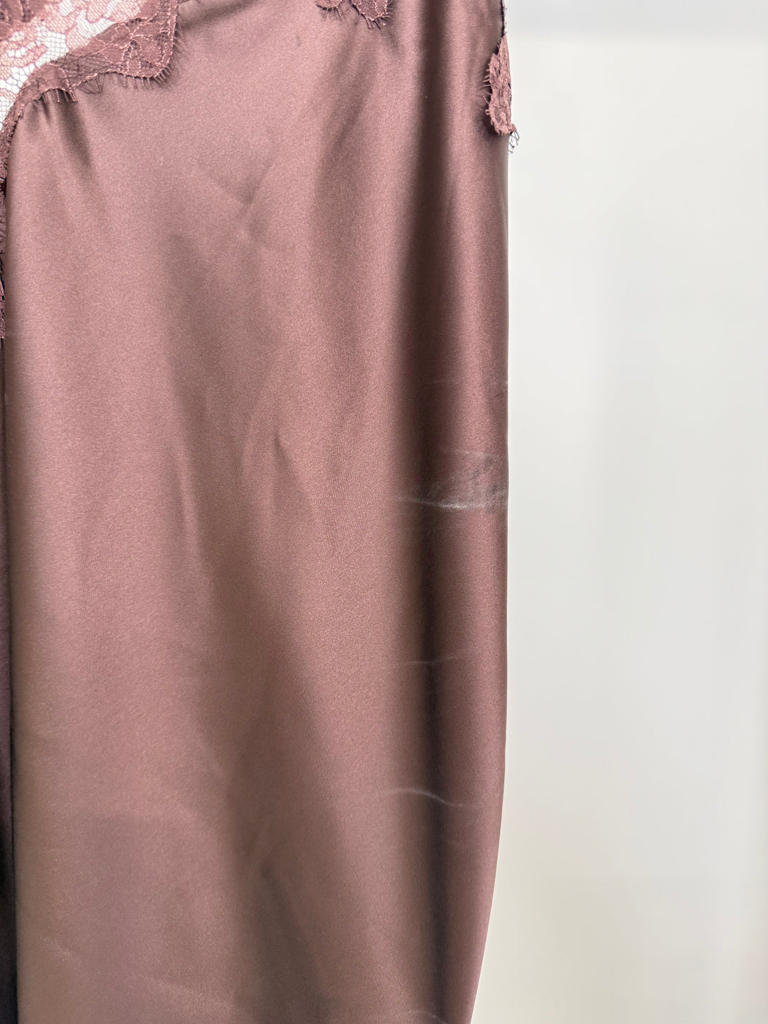 SATIN LACE DRESS GR.L CHOCOLATE (B-WARE)