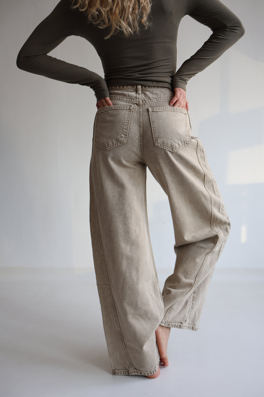 Relaxed Barrel Fit Jeans Juna