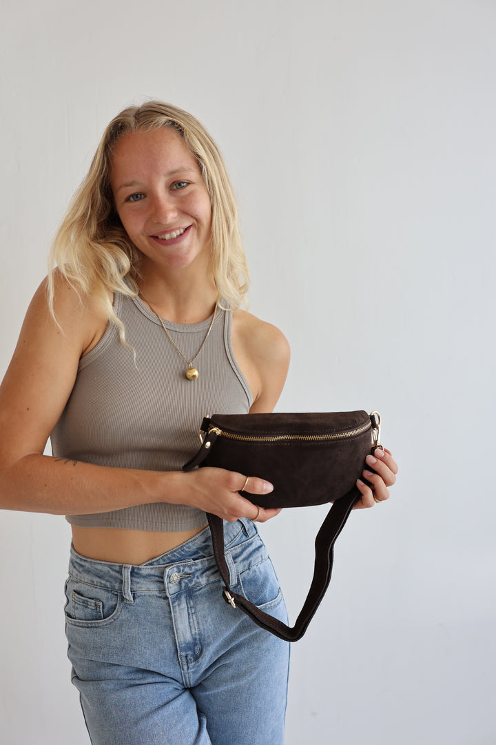 Crossbody Bag Small aus Wildleder