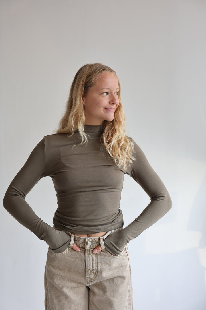 Infinity Turtleneck Longsleeve