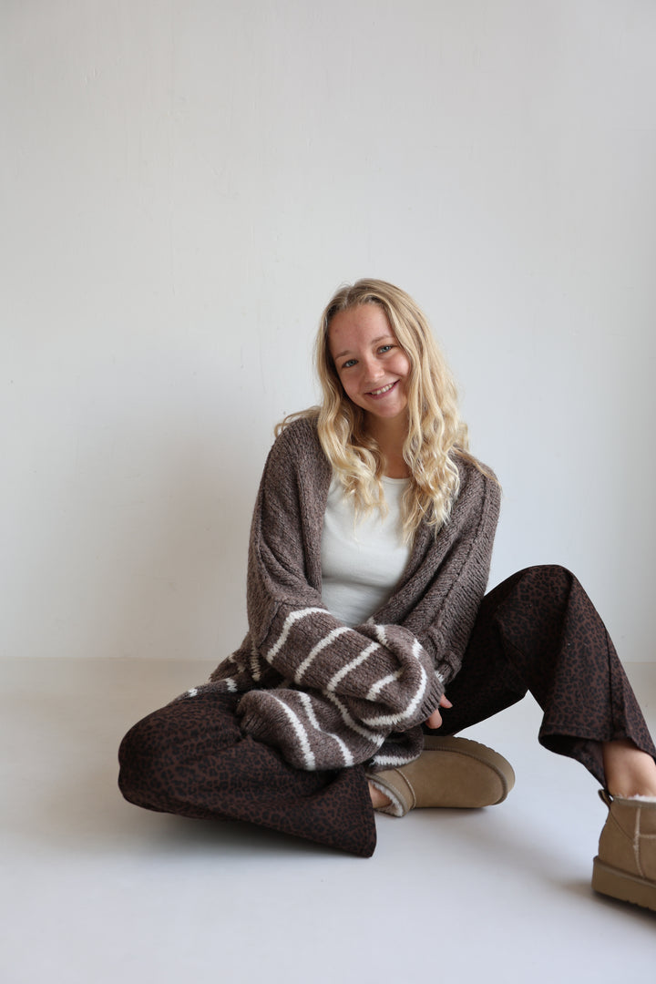 Oversize Strickcardigan Half Stripes