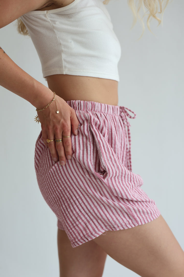 Kurze Musselinshorts Little Lines