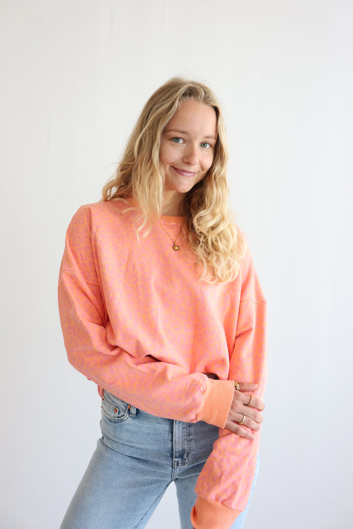 Sweater mit Leoprint