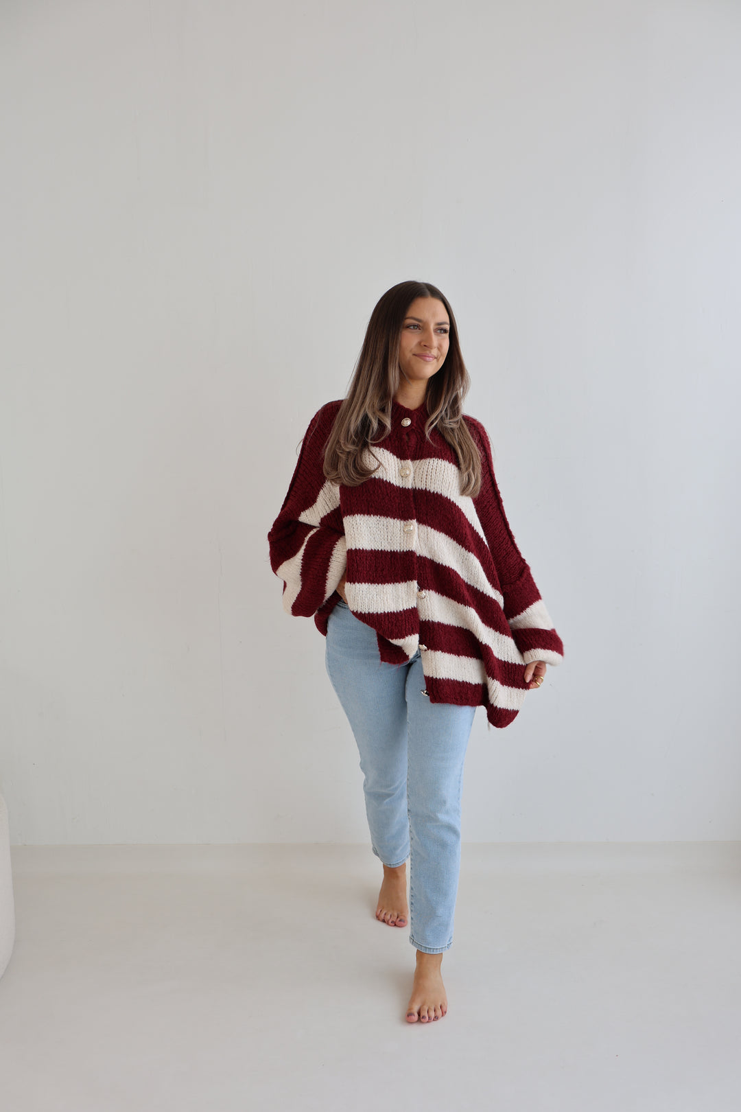 Gestreifter Cardigan mit goldenen Manschettenknöpfen Claire