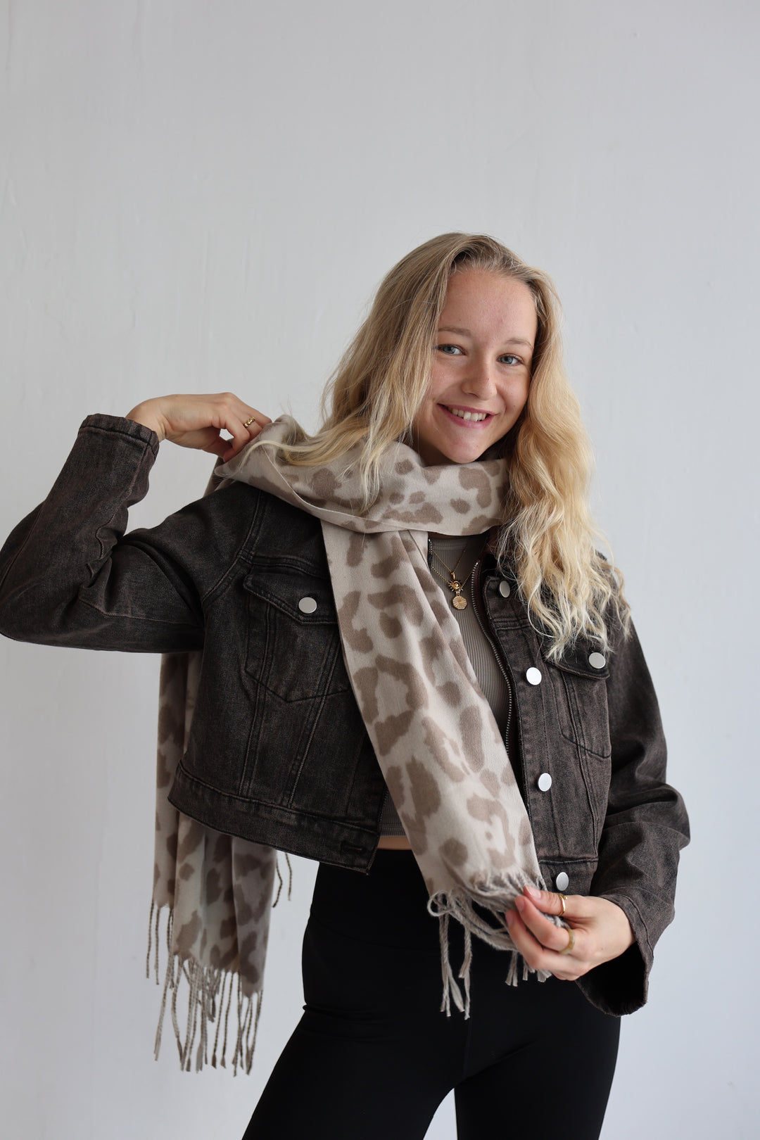 Langer Schal Leo Love