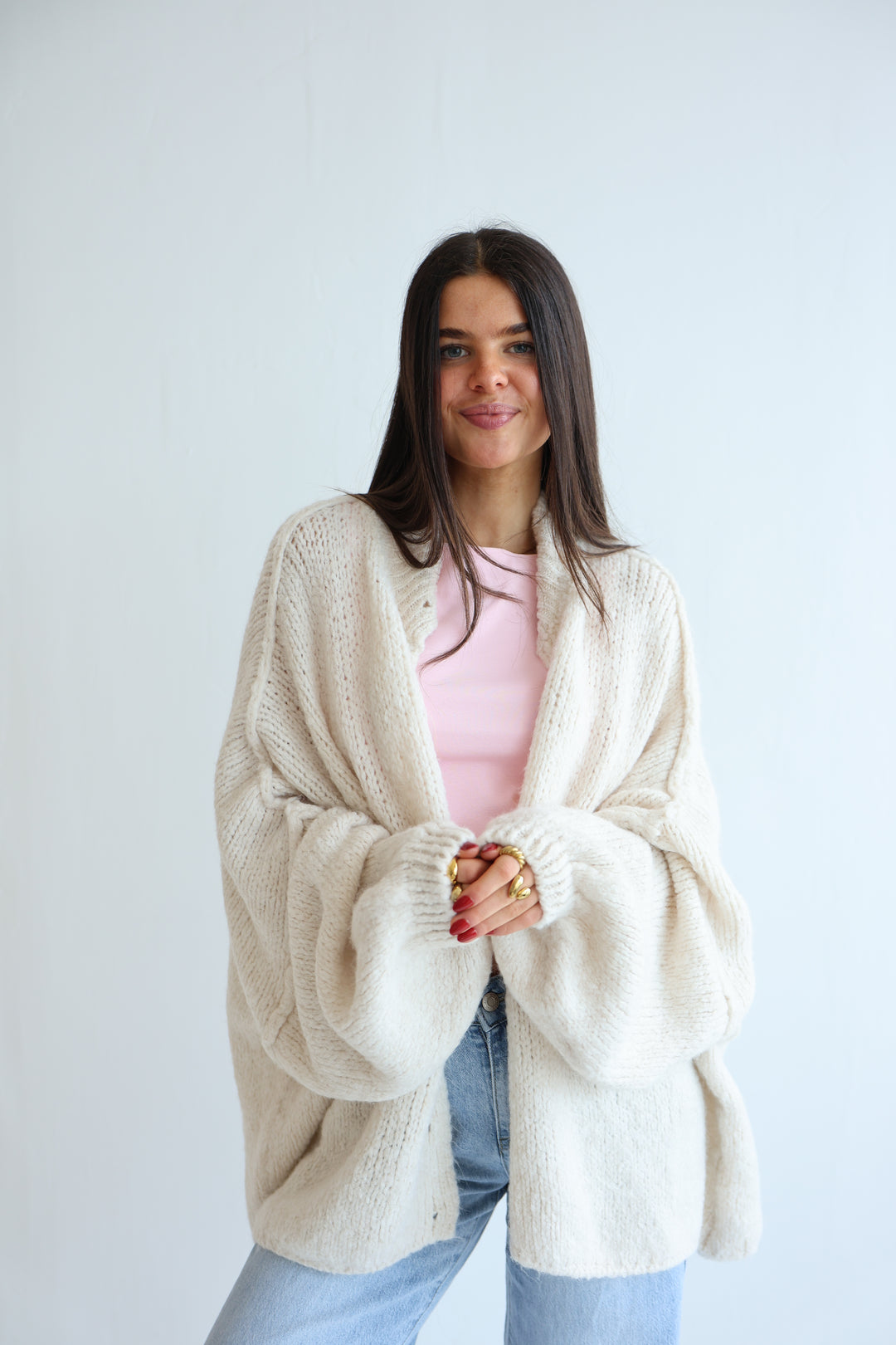 cardigans aufbewahren Langer Oversize Cardigan mit goldenen Manschettenknöpfen Claire – Zeitloschoen by Maresa Zak