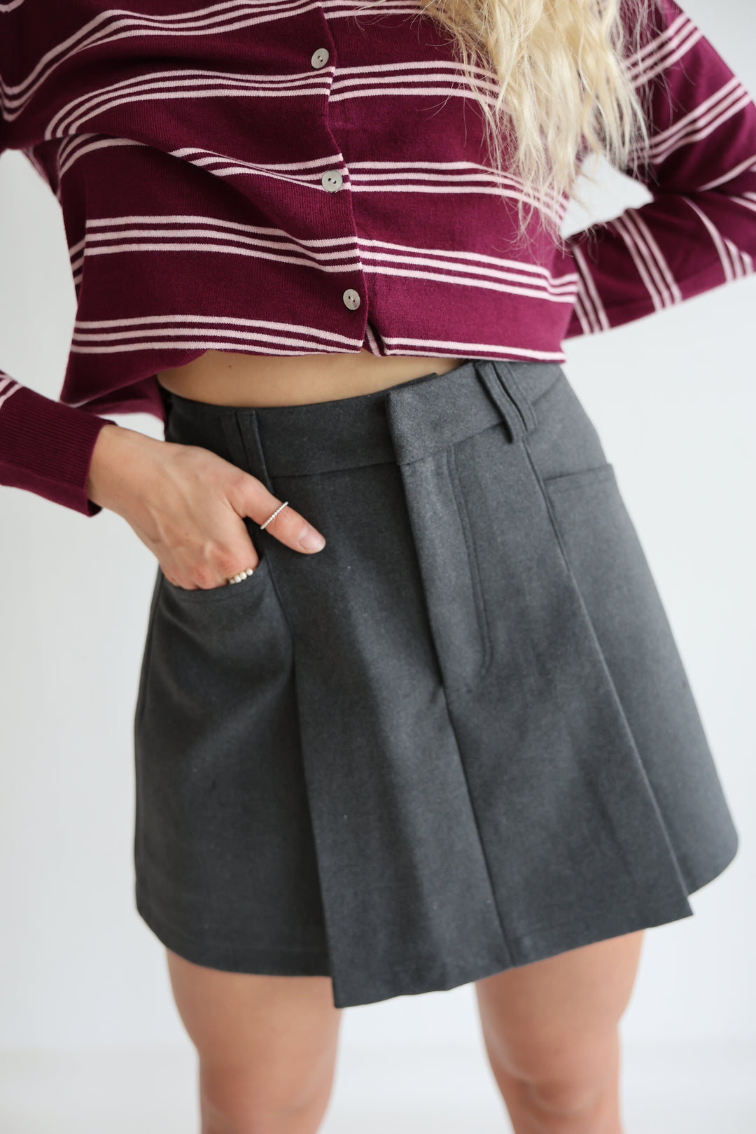 Kurzer Faltenrock Romina