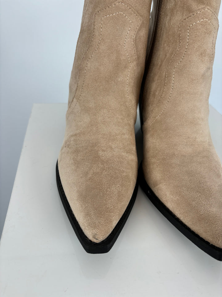 WESTERN STIEFELETTE MIT BLOCKABSATZ VEGAS BEIGE GR. 40 (B-WARE)