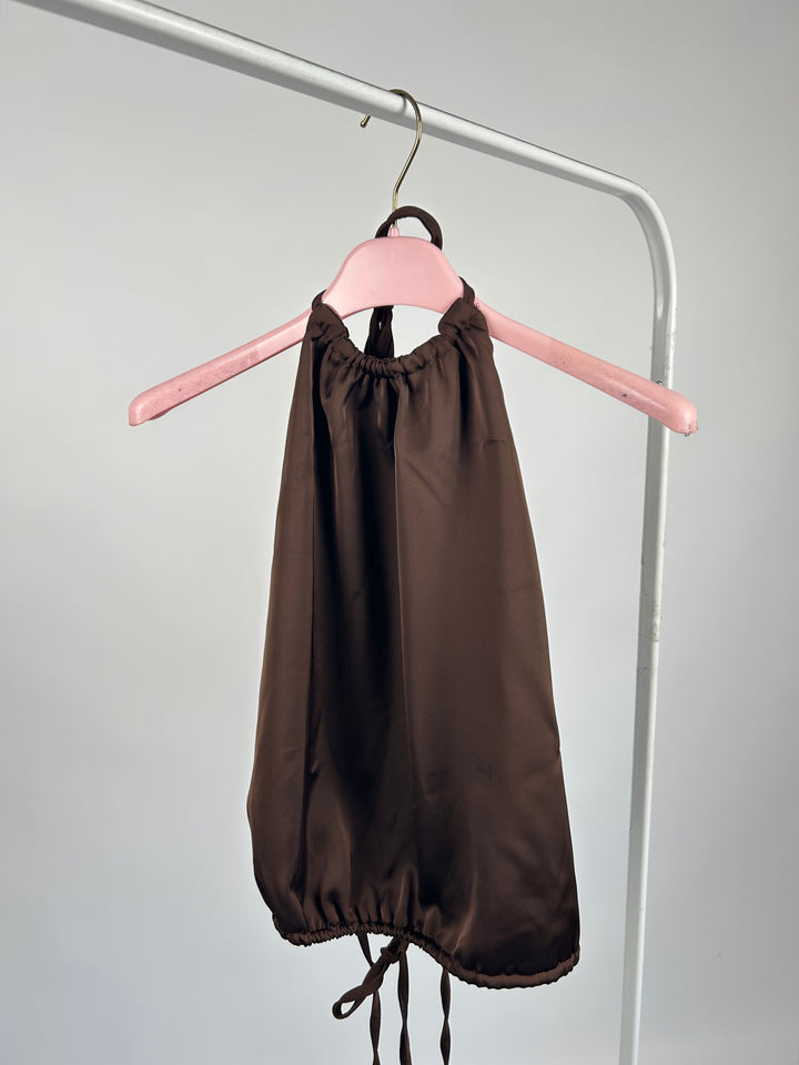 RÜCKENFREIES TOP IN SATINOPTIK COFFEE GR.S/M (B-WARE)