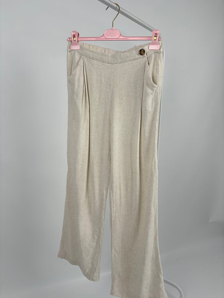 LEINENHOSE MIT SEITLICHEM KNOPF GR. L (B-WARE)