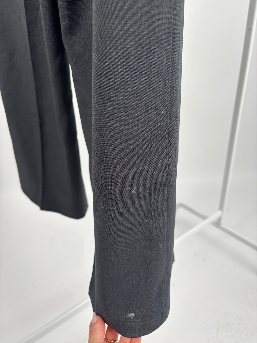 KURZE ANZUGSHOSE GINA (68825) GRAU GR. 40 (B-WARE)