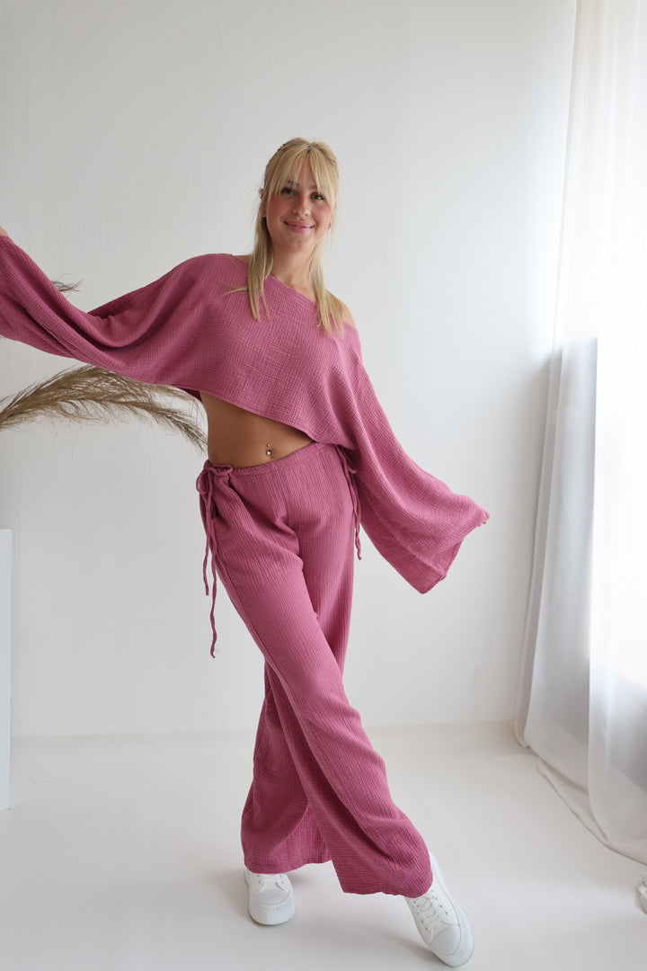 Zweiteiler aus Musselin mit Offshoulder-Shirt