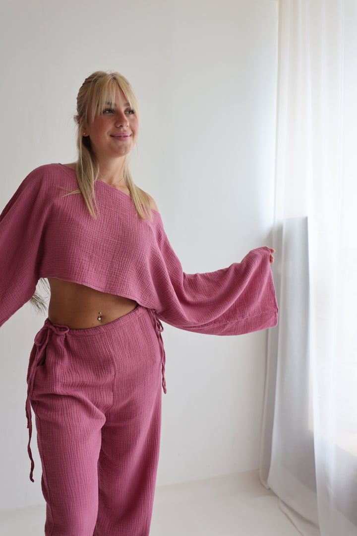 Zweiteiler aus Musselin mit Offshoulder-Shirt