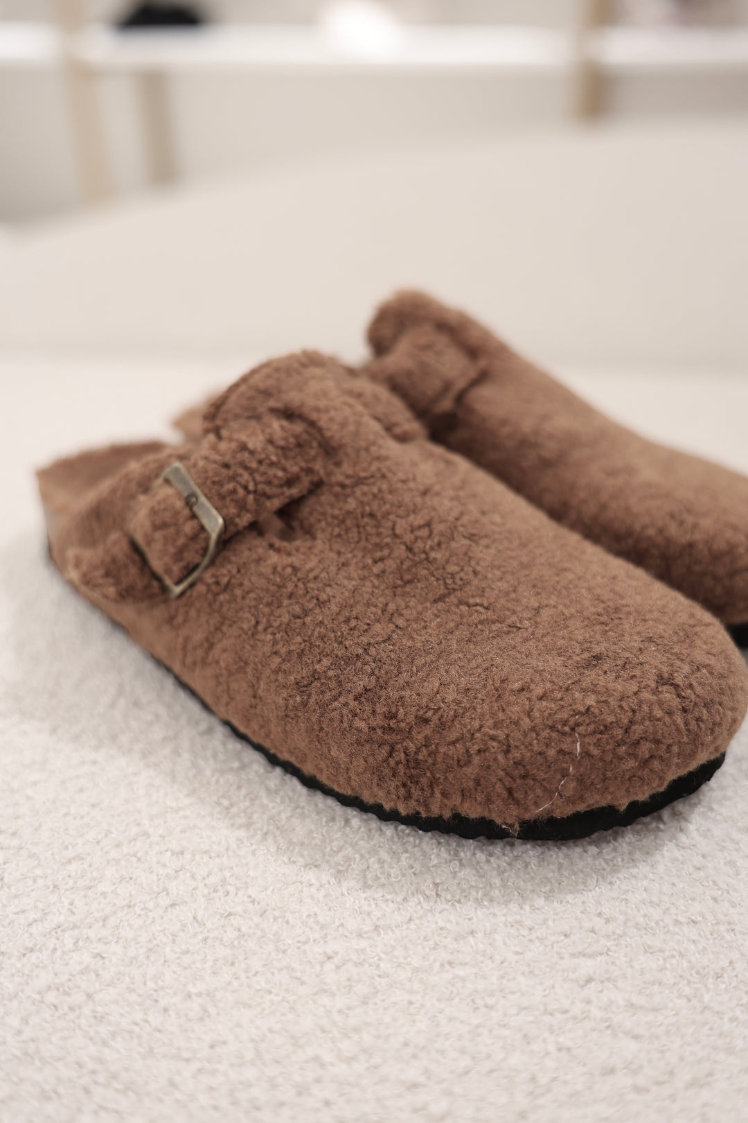 Pantolette Fluffy Sheep