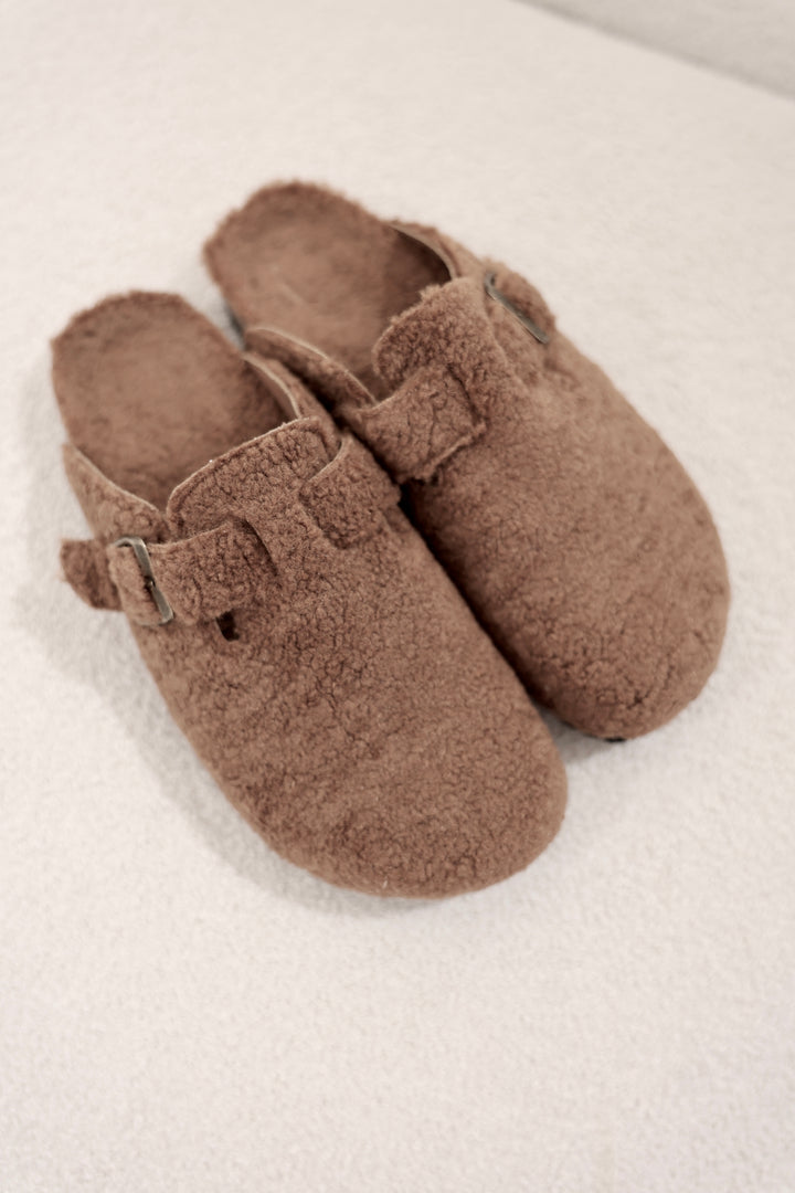 Pantolette Fluffy Sheep