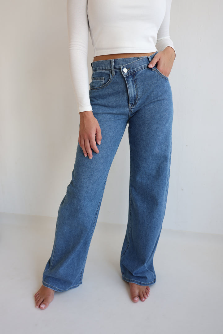 Extra Long Jeans mit Asymmetrischem Bund Viki