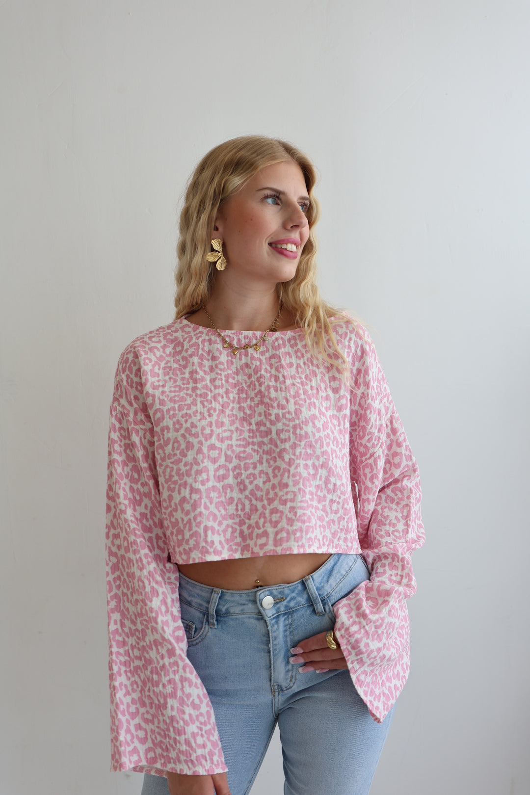 Off-Shoulder Musselinshirt mit Leoprint Liz