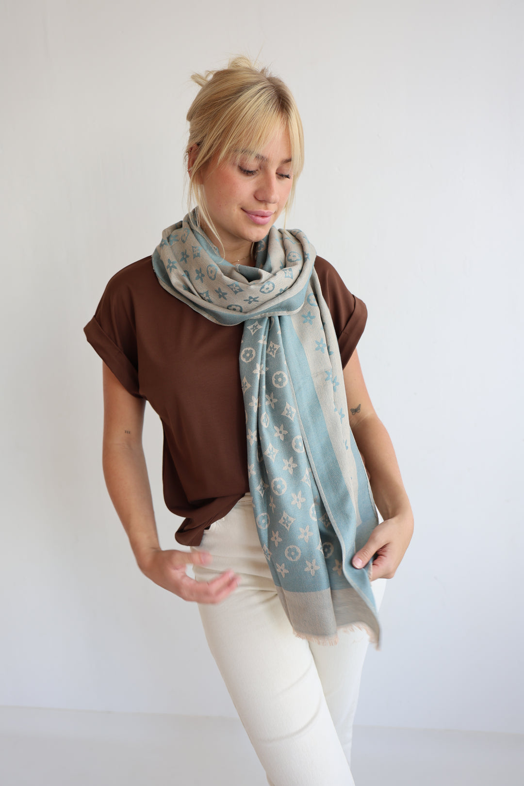 Großes Tuch mit Print Louise
