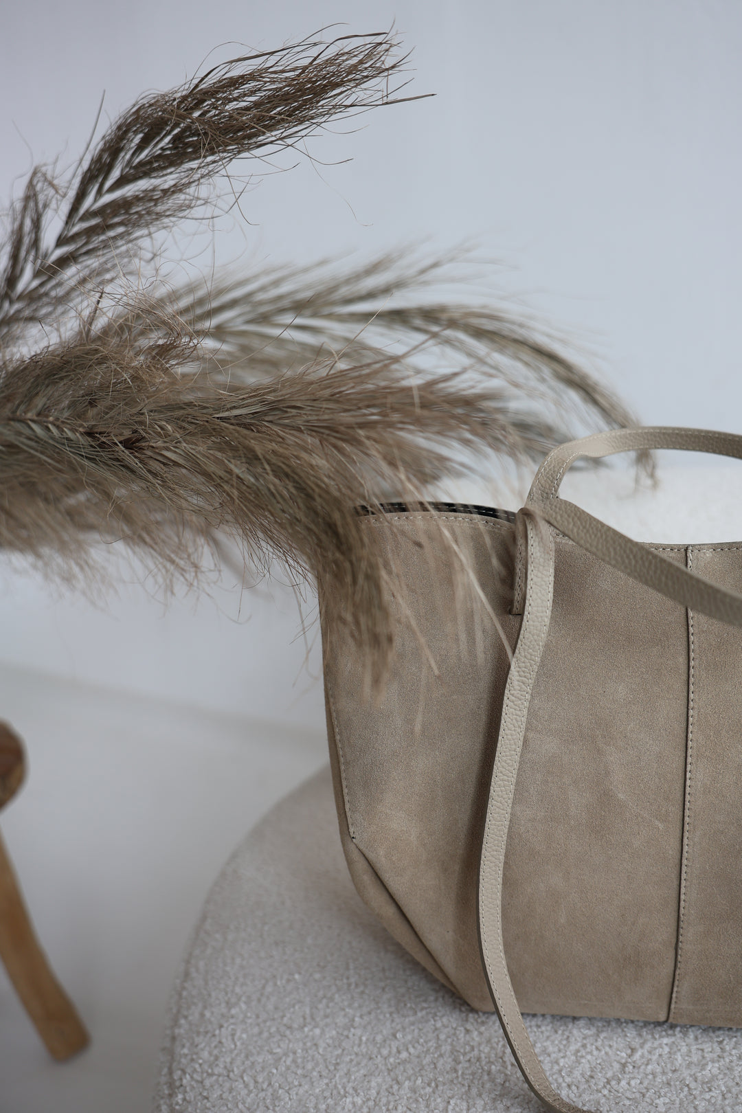 Vintage Tote Bag aus Wildleder Pia