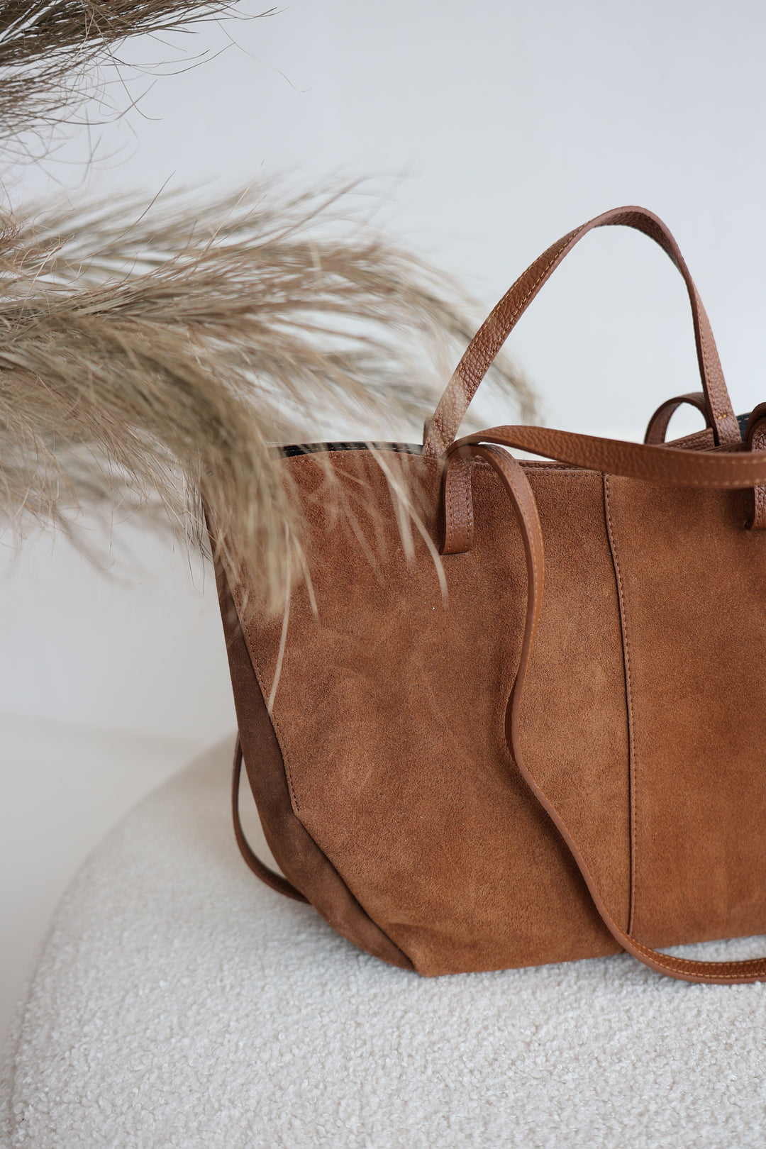 Vintage Tote Bag aus Wildleder Pia