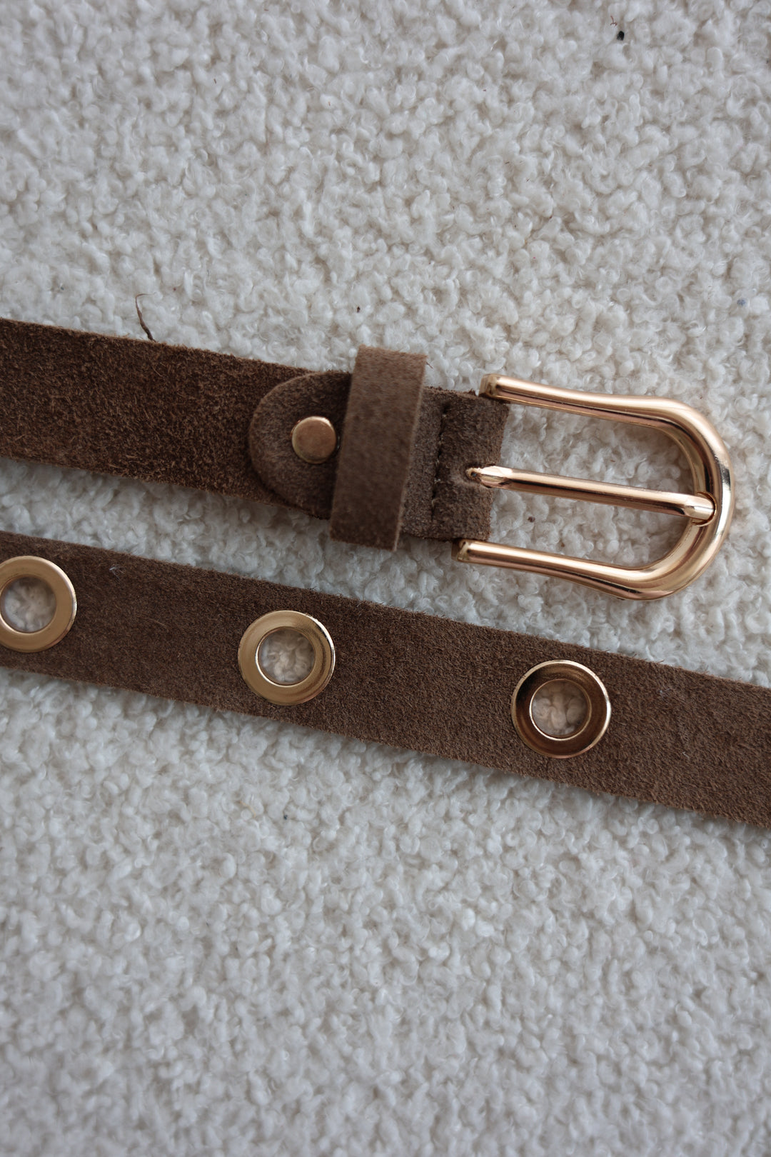 Ösengürtel aus Wildleder