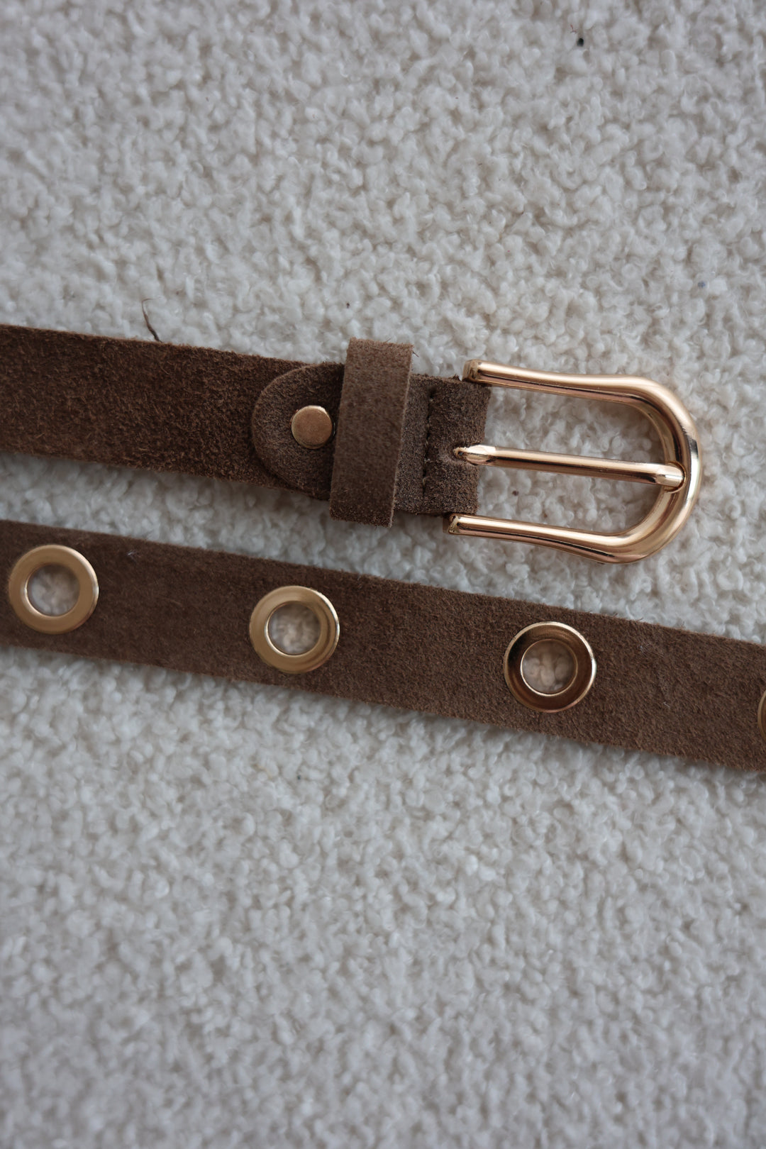 Ösengürtel aus Wildleder