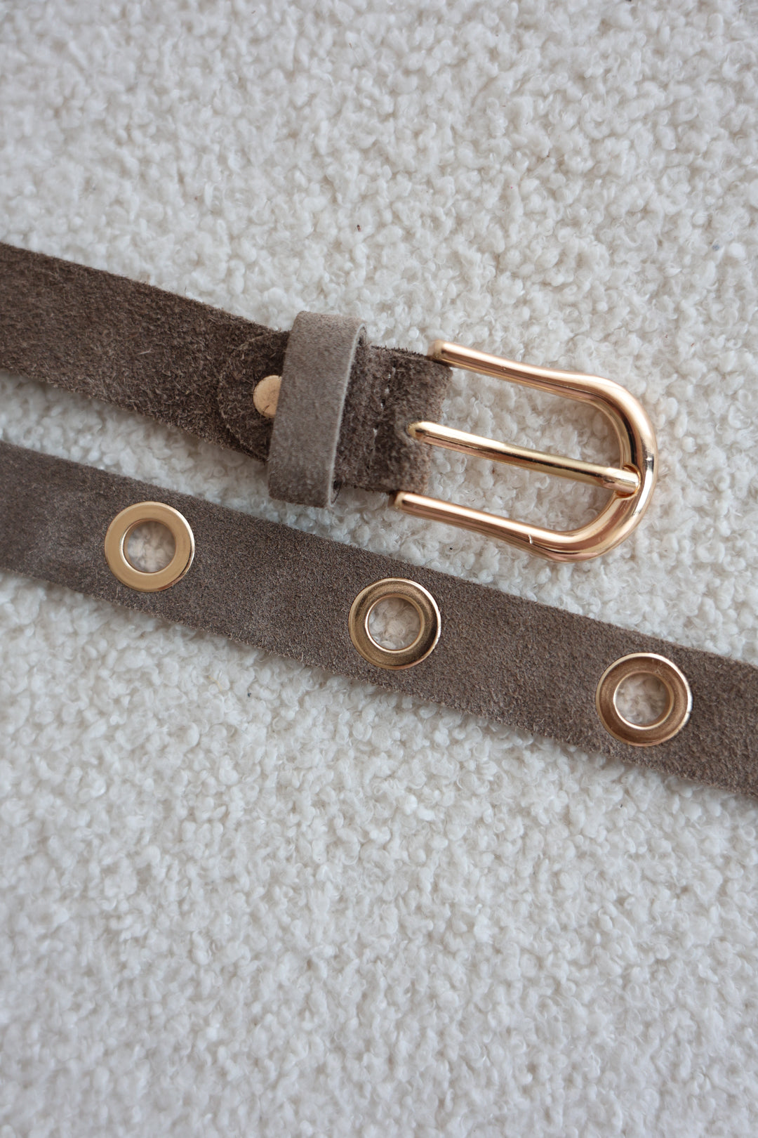 Ösengürtel aus Wildleder