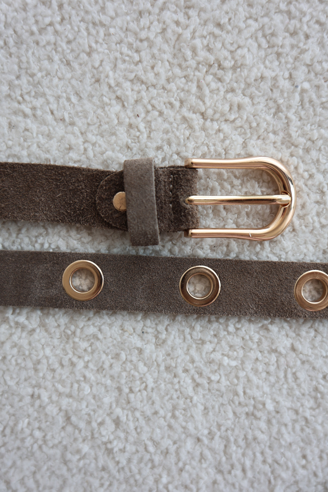 Ösengürtel aus Wildleder