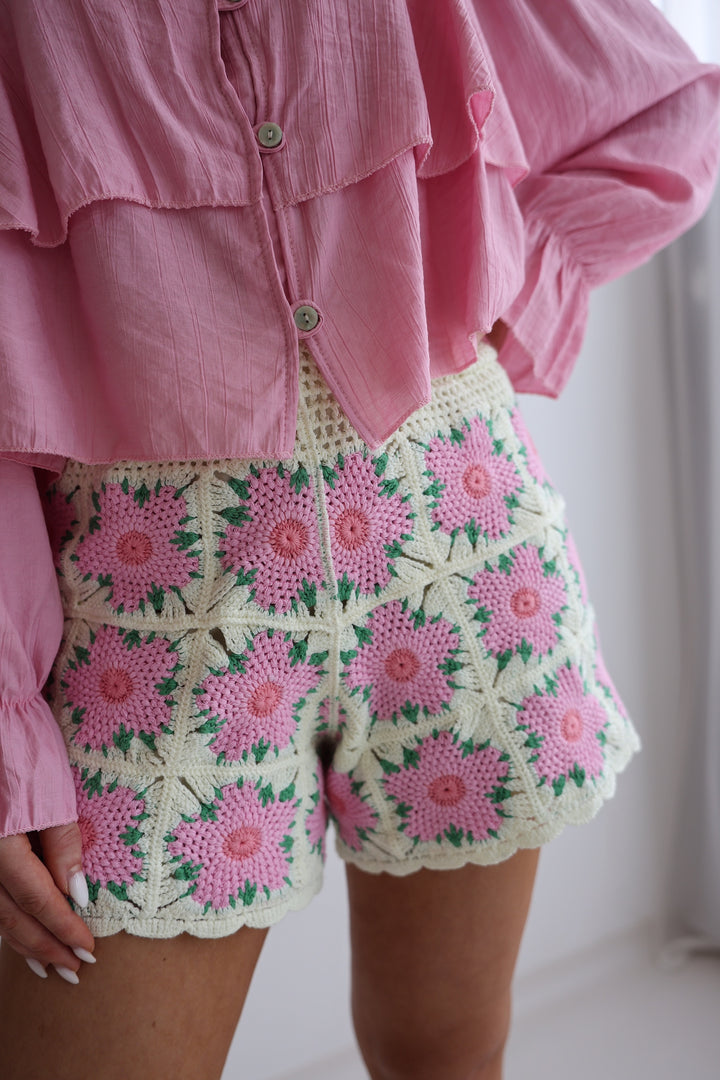 Gehäkelte Shorts Pink Flowers