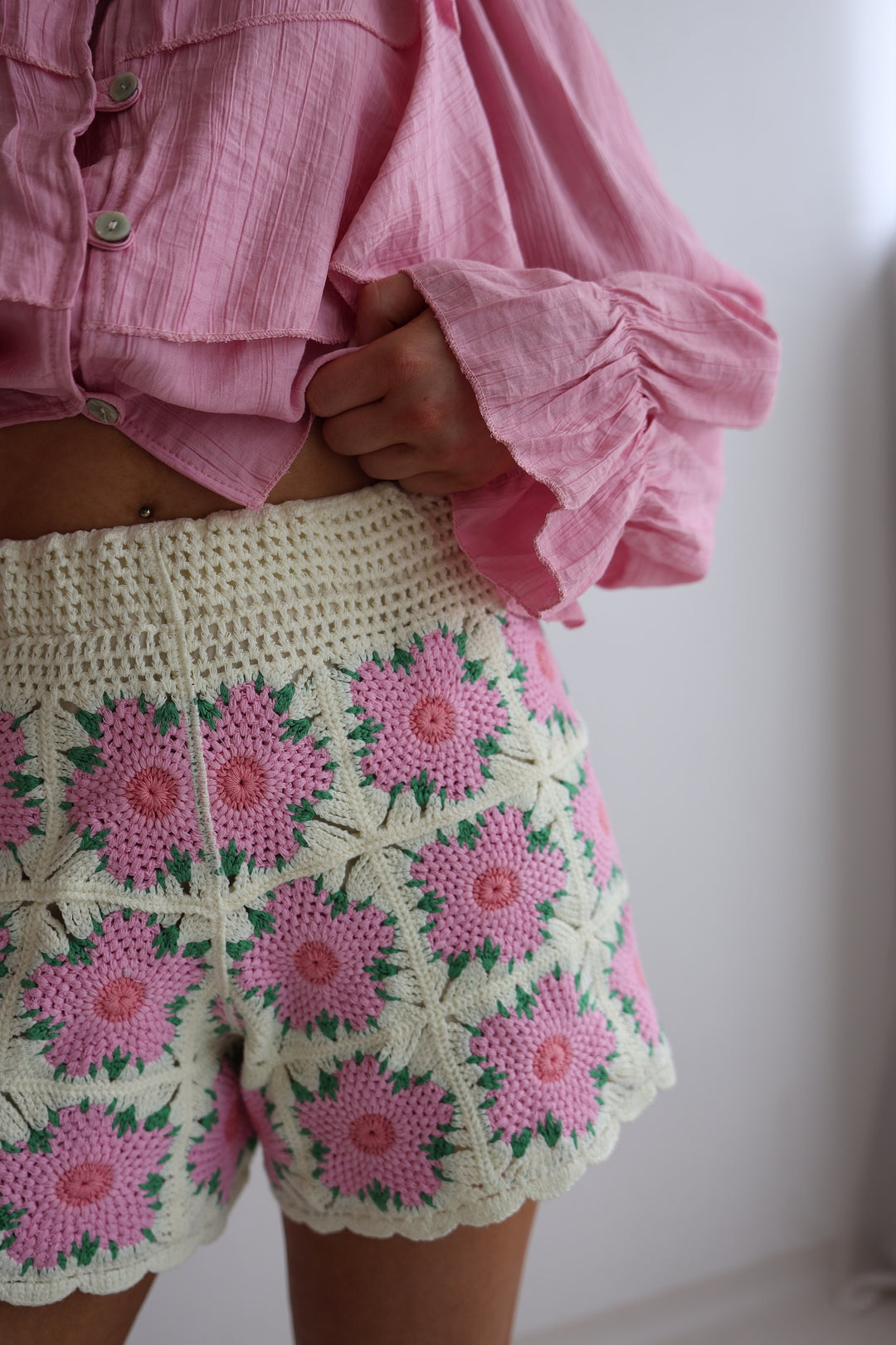Gehäkelte Shorts Pink Flowers