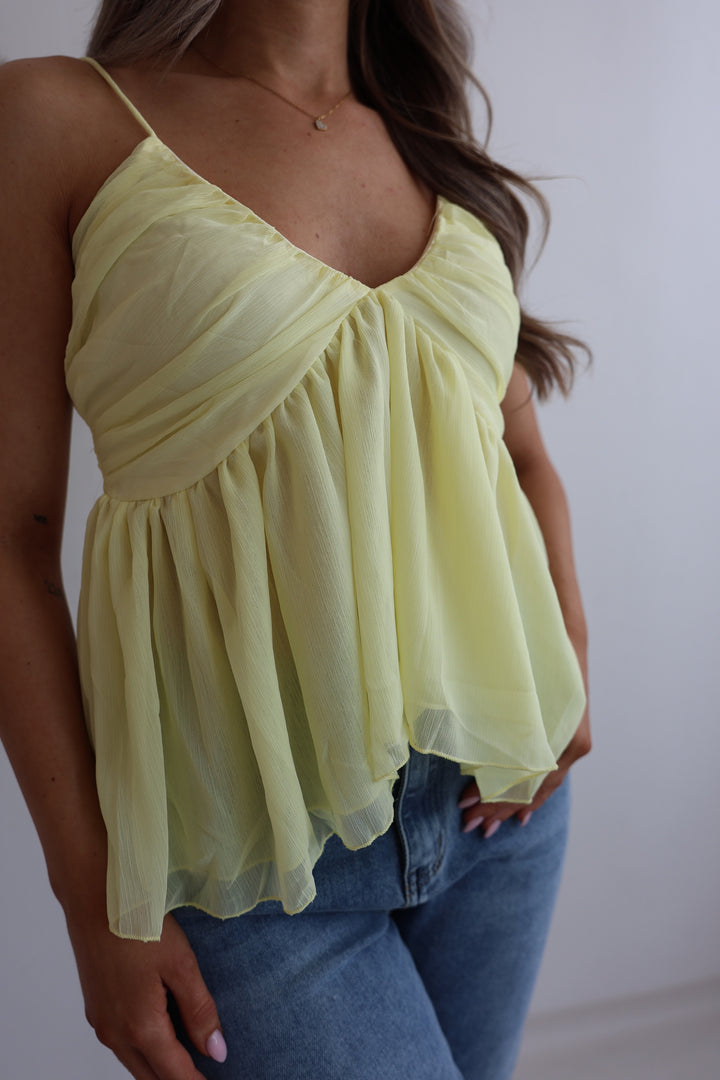 Top mit Volant Hailey