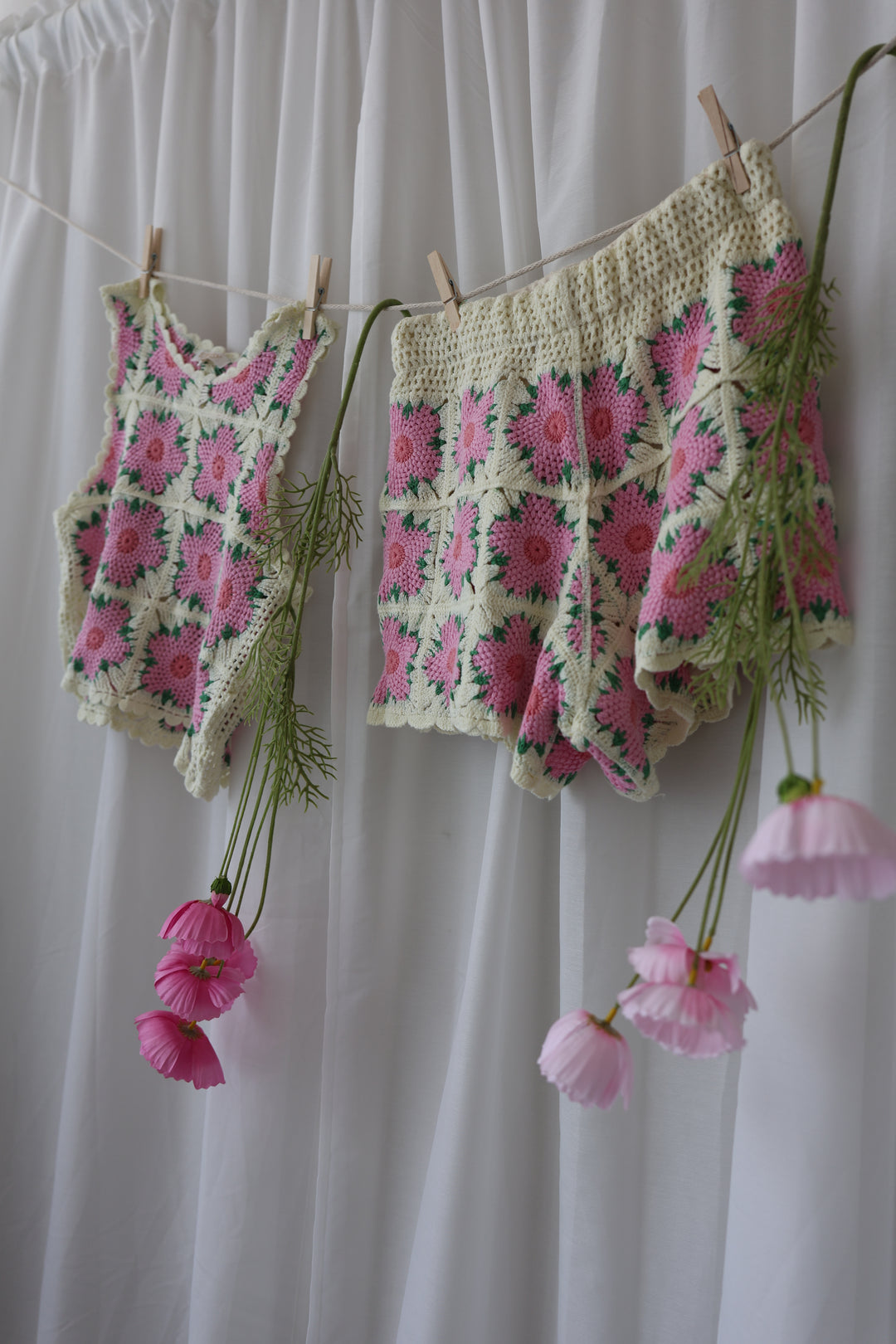 Gehäkelte Shorts Pink Flowers