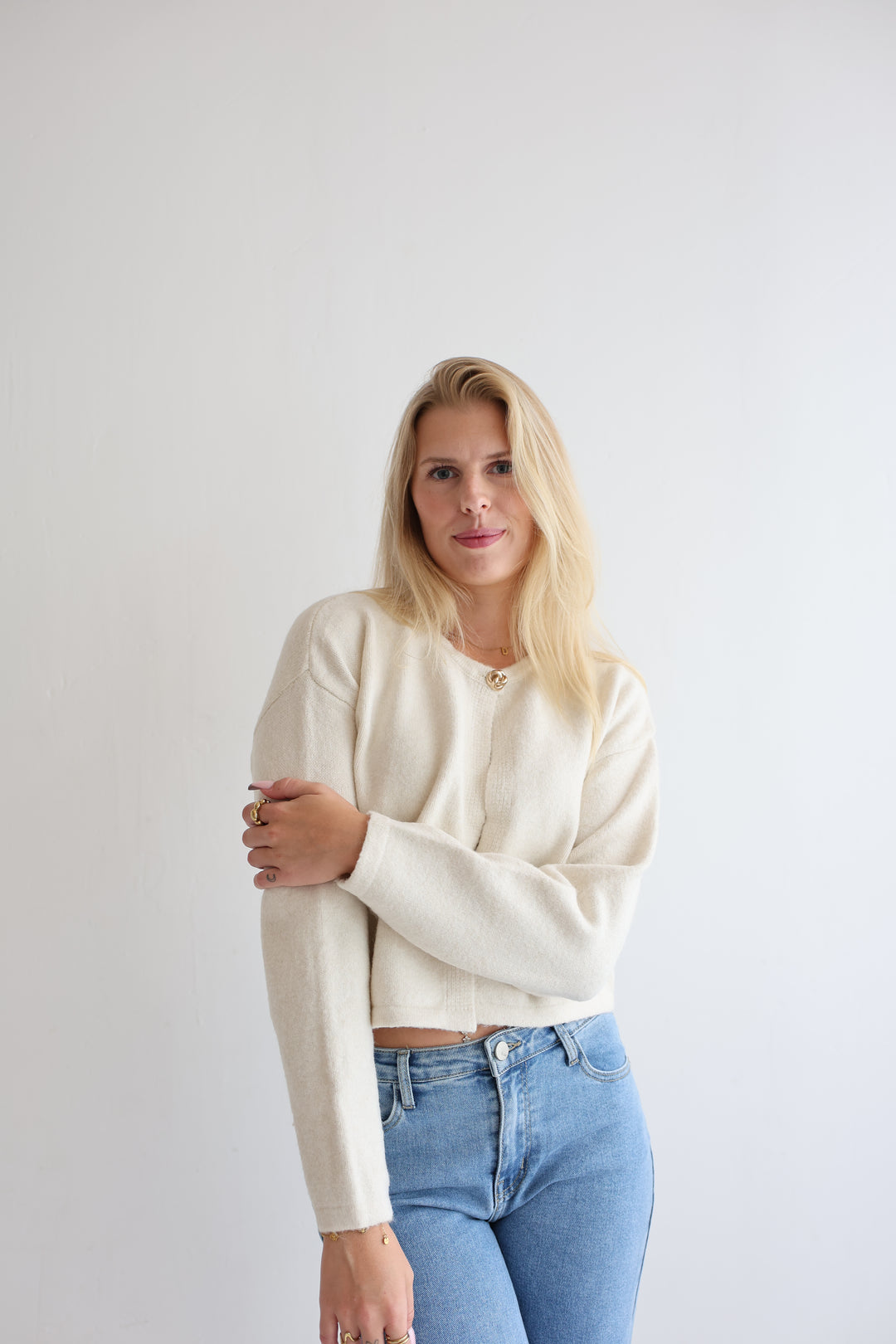 Cardigan Halo Button