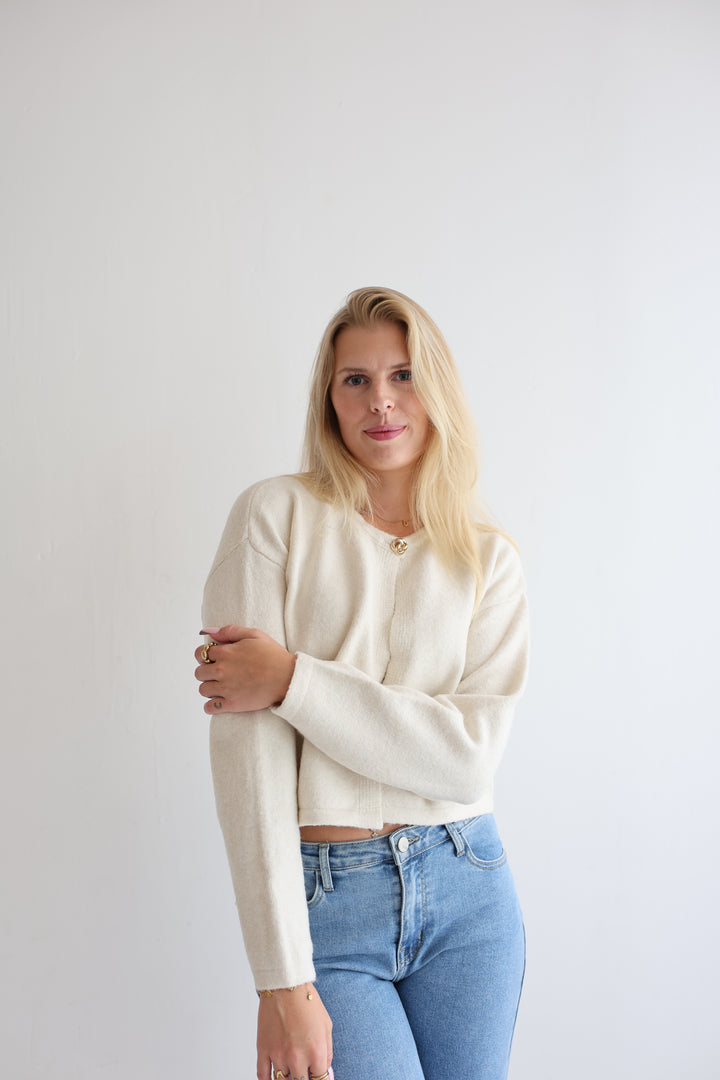 Cardigan Halo Button