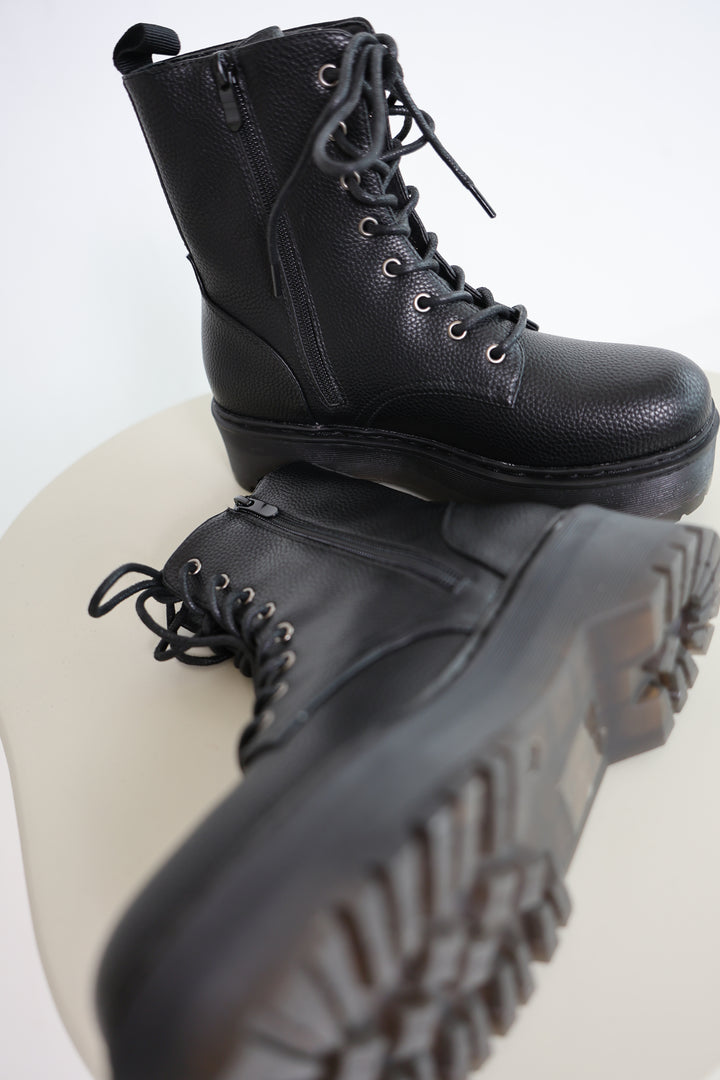 Plateau Boots Velvet