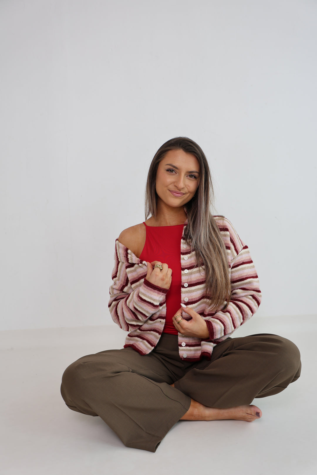 Gestreifte Strickjacke mit Mini-Stehkragen Hannah