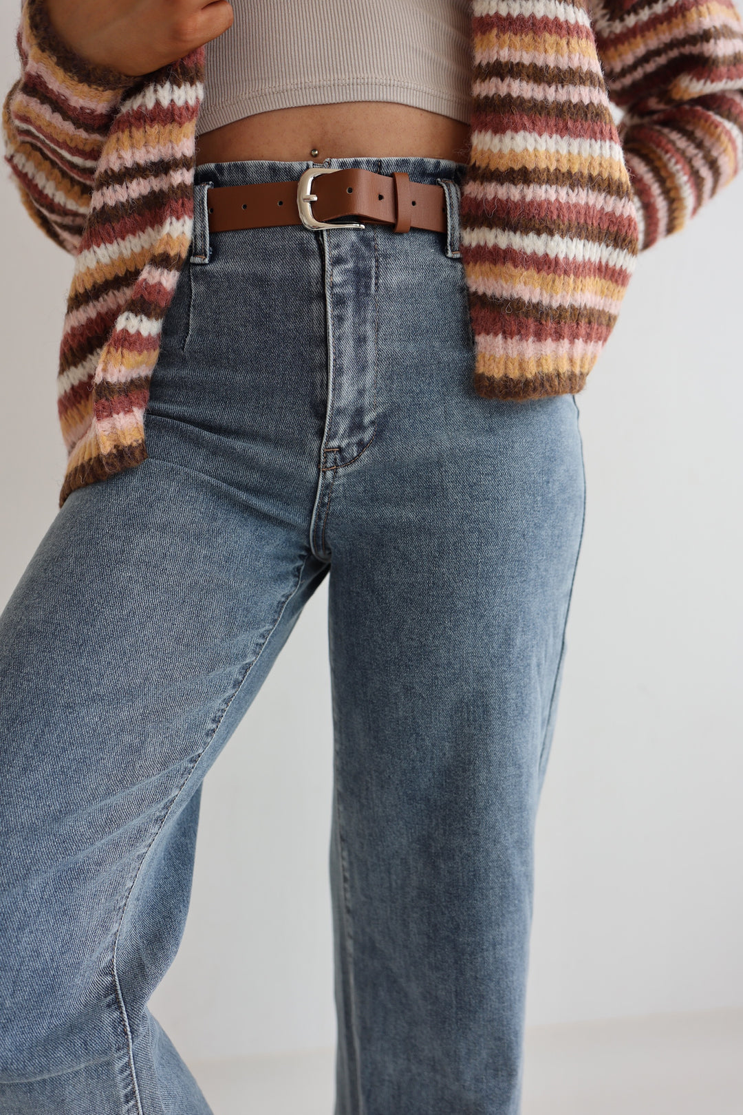 Short Wide Leg Jeans mit Gürtel Kendra