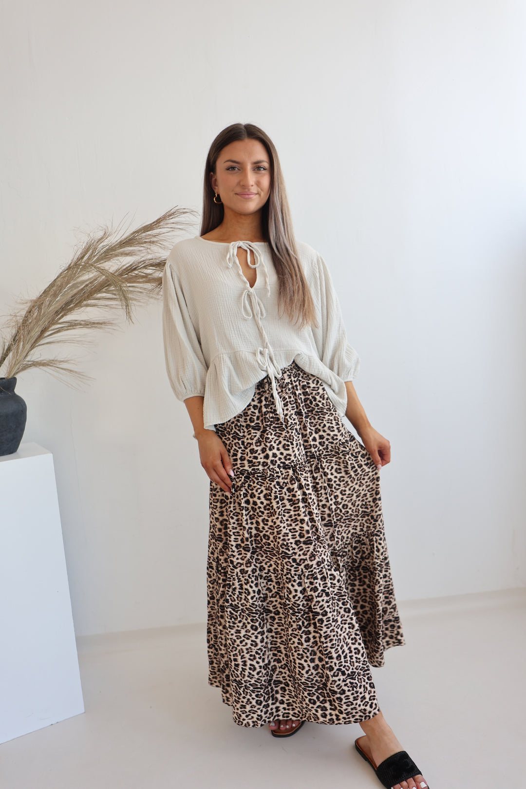 Langer Rock mit Leoprint Mary