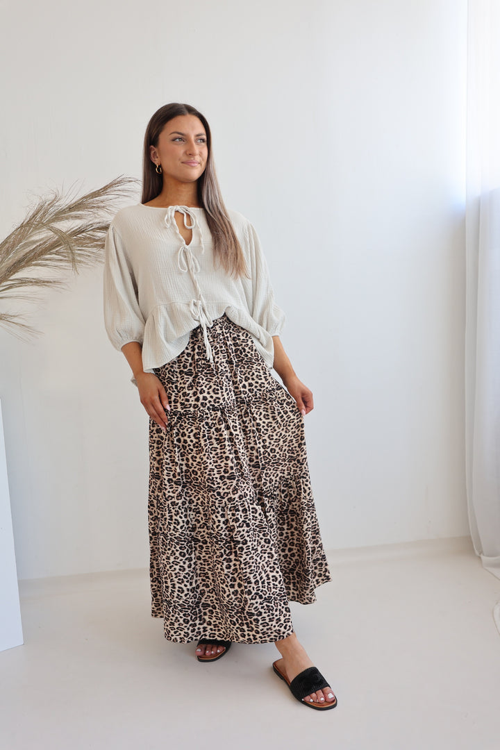 Langer Rock mit Leoprint Mary